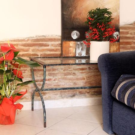 La Maison De Tommy Bed & Breakfast ปิซา ภายนอก รูปภาพ