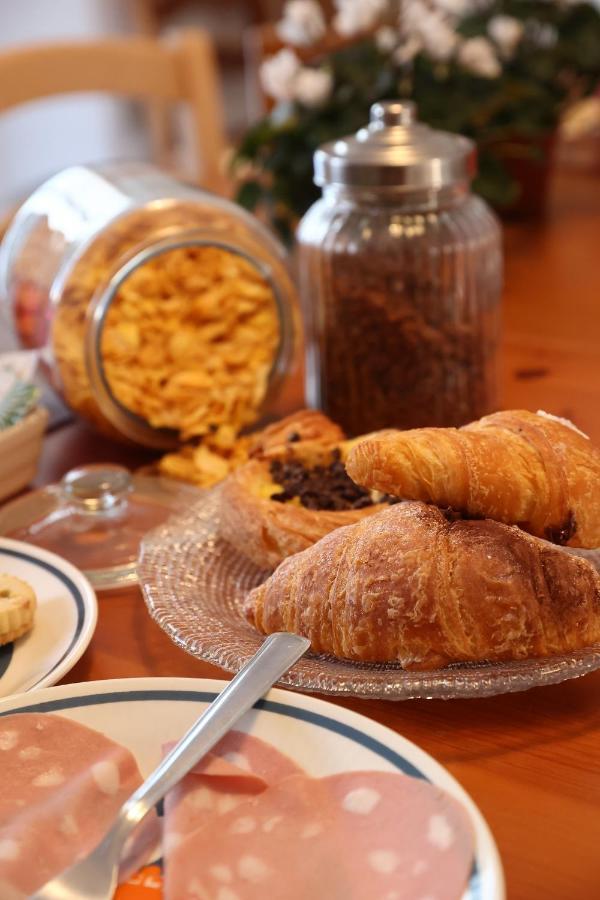 La Maison De Tommy Bed & Breakfast ปิซา ภายนอก รูปภาพ