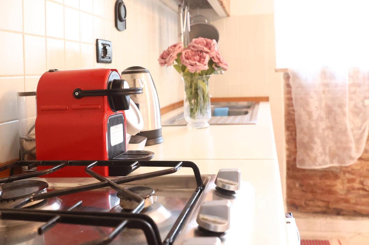 La Maison De Tommy Bed & Breakfast ปิซา ภายนอก รูปภาพ